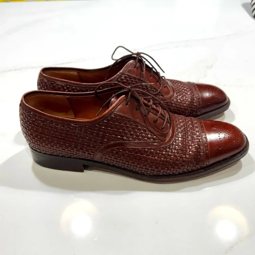 Salvatore Ferragamo Civas chestnu calfskin leather oxford dress shoes. Size 8.5